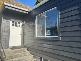 838 NW 54th St, Unit 838 NW 54th in Seattle, WA - Building Photo