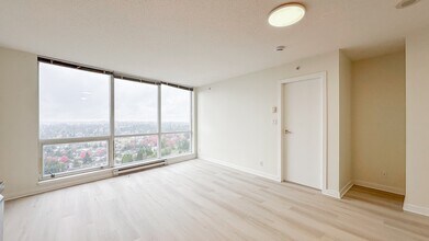 13618 100 Av in Surrey, BC - Building Photo - Building Photo