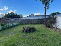 743 Yorkshire St photo'