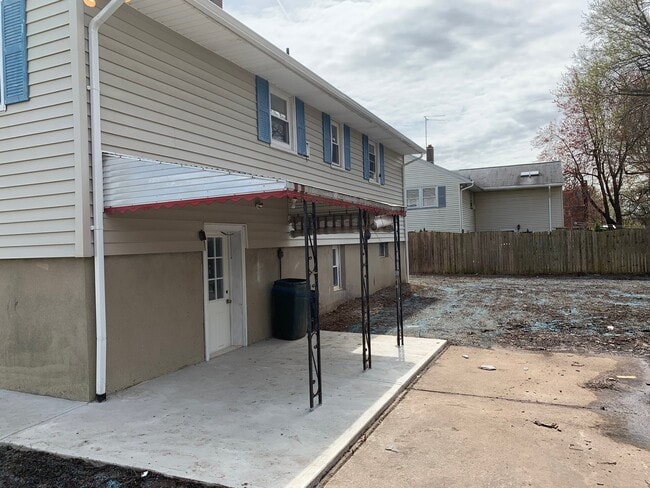 326 Maple St in Moonachie, NJ - Building Photo - Building Photo