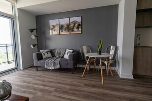 35 Greenfield Ave, Unit SI ID1293840P in Toronto, ON - Building Photo