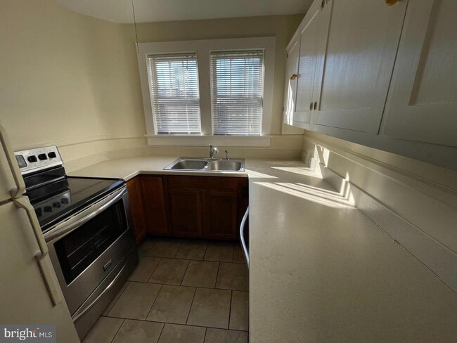 property at 606 Caroline St