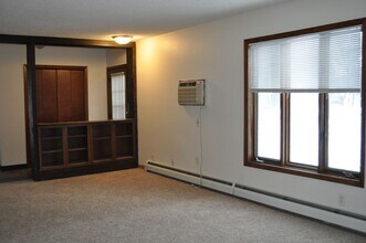 624 S 20th St in Grand Forks, ND - Building Photo - Building Photo