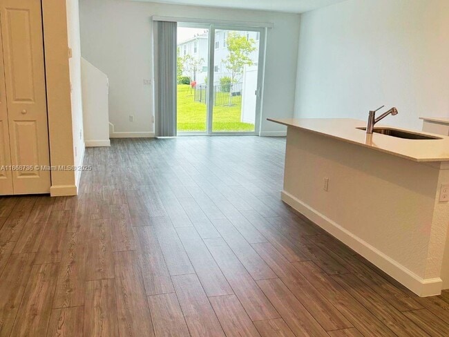 542 Rivergrass St in Port St. Lucie, FL - Building Photo - Building Photo
