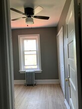 5235 Beaumont Ave in Philadelphia, PA - Foto de edificio - Building Photo