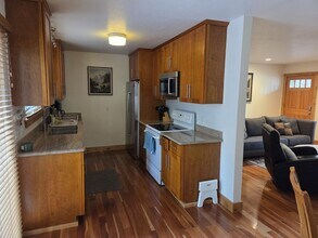 768 Zuni St in South Lake Tahoe, CA - Building Photo - Building Photo