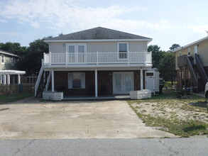 4409-4411 Ocean View Ave in Virginia Beach, VA - Building Photo - Building Photo