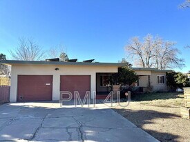 1421 Stanford Dr NE in Albuquerque, NM - Building Photo