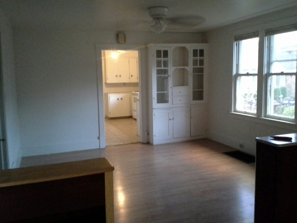 770 Cottage St NE in Salem, OR - Building Photo