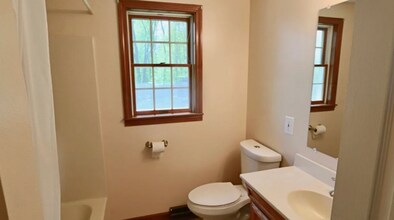 9-11 Hamar Dr in Agawam, MA - Building Photo - Building Photo