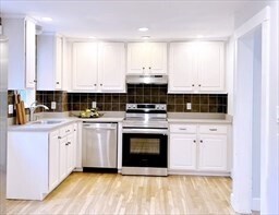 68 Pierrepont Rd in Newton, MA - Building Photo - Building Photo