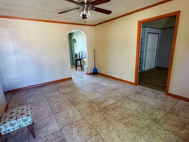 1104 Indian Wells Rd in Alamogordo, NM - Building Photo - Building Photo