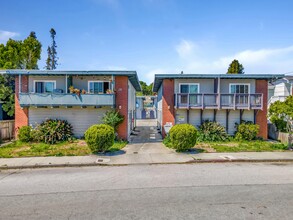 231-233 Felix St in Santa Cruz, CA - Foto de edificio - Building Photo