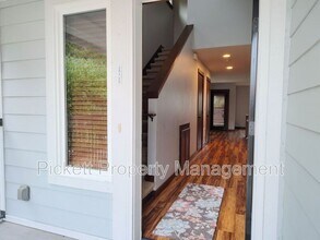 10715 NE Rhody Wy in Kingston, WA - Building Photo - Building Photo