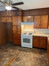 709 N Johnson St in Marion, IL - Building Photo - Building Photo