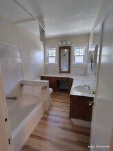 1658 SE Cobb St in Roseburg, OR - Building Photo - Building Photo