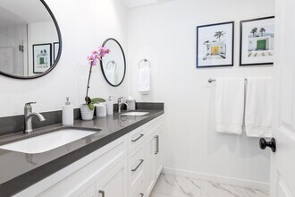 117 Trento Cir in Palm Desert, CA - Building Photo - Building Photo