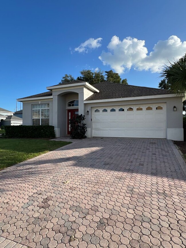 101 Fern Springs St in Debary, FL - Foto de edificio - Building Photo