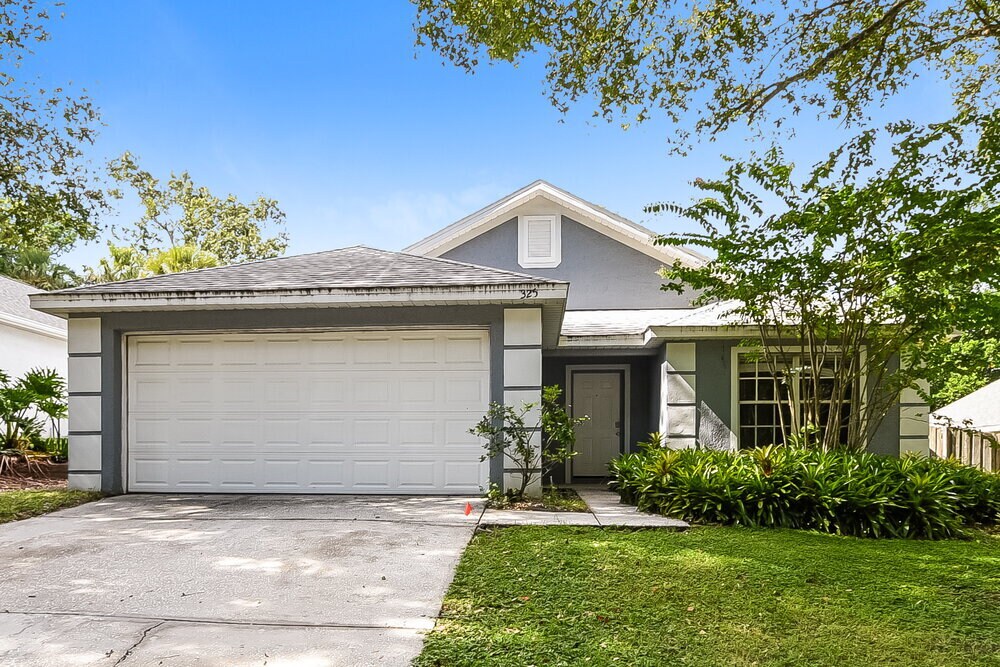 325 Bay St in Apopka, FL - Building Photo