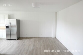 925 1/2 W 41st Dr in Los Angeles, CA - Foto de edificio - Building Photo