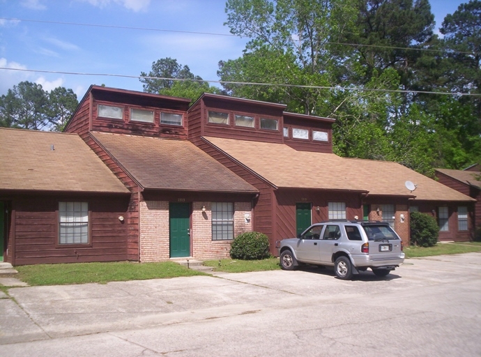 2325 Hartsfield Way in Tallahassee, FL - Building Photo