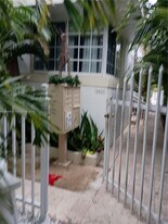 7421 Carlyle Ave in Miami Beach, FL - Building Photo