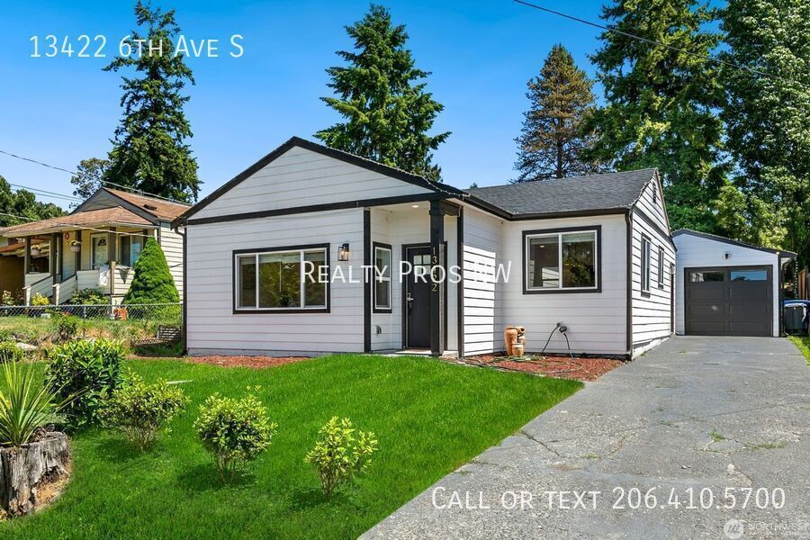 13422 6th Ave S in Burien, WA - Building Photo