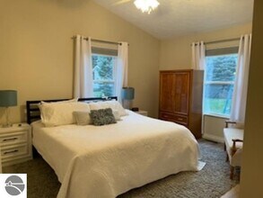 2964 Emerald Bluffs in Traverse City, MI - Building Photo - Building Photo