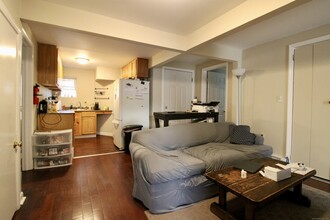 38 Denison Ave in New London, CT - Building Photo - Building Photo