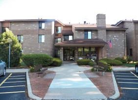 Courtyard Apartments