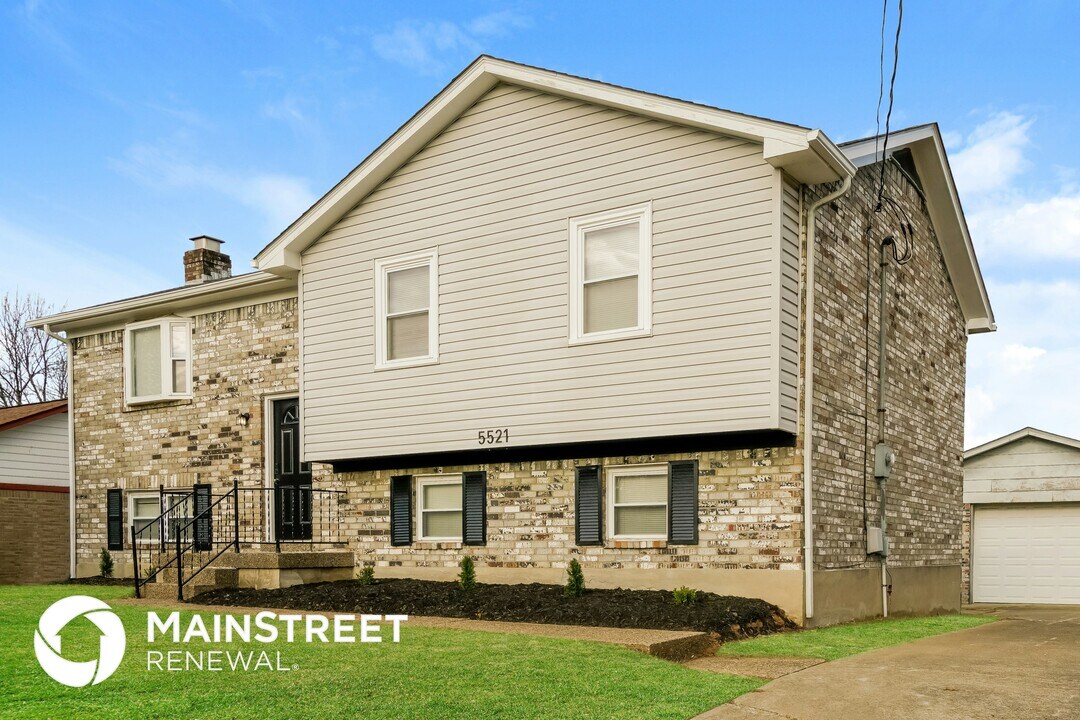 5521 Branston Dr in Louisville, KY - Building Photo