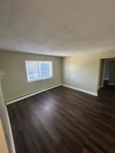 1762 Cleneay Ave, Unit 1762 Cleneay APARTMENT in Norwood, OH - Foto de edificio - Building Photo