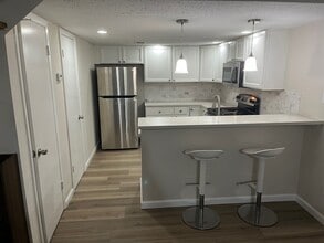 3121 Park Ln, Unit 1126 in Dallas, TX - Building Photo - Building Photo