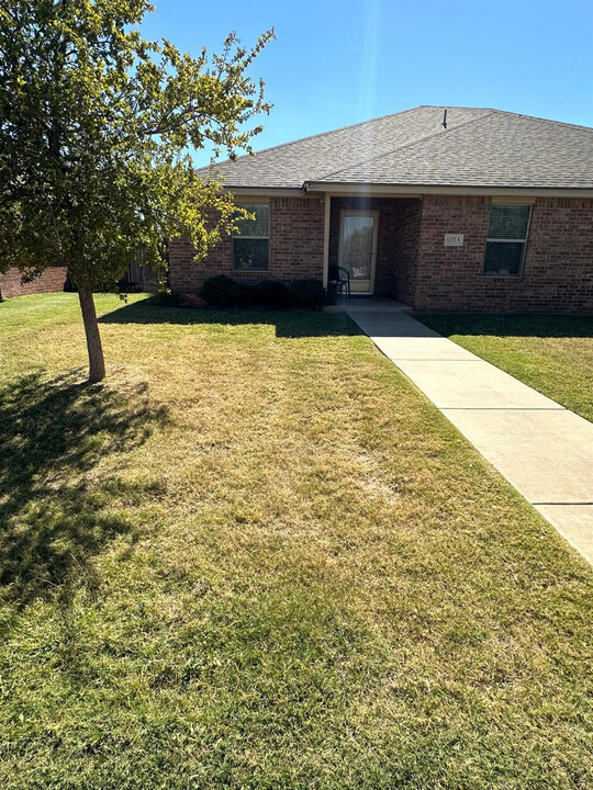 6131 72nd Pl in Lubbock, TX - Building Photo