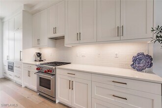 850 Central Ave in Naples, FL - Building Photo - Building Photo