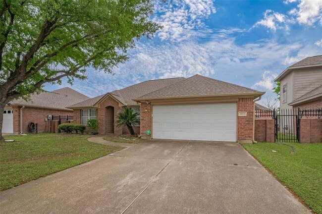4811 Tracemeadow Dr in Houston, TX - Building Photo - Building Photo