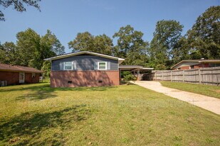 2671 Dalewood Dr in Columbus, GA - Building Photo