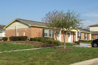 University Park in Kannapolis, NC - Building Photo - Building Photo