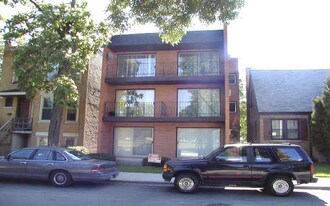 5525 S Claremont Ave Apartments