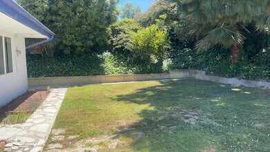 7002 Willowtree Dr in Rancho Palos Verdes, CA - Building Photo - Building Photo