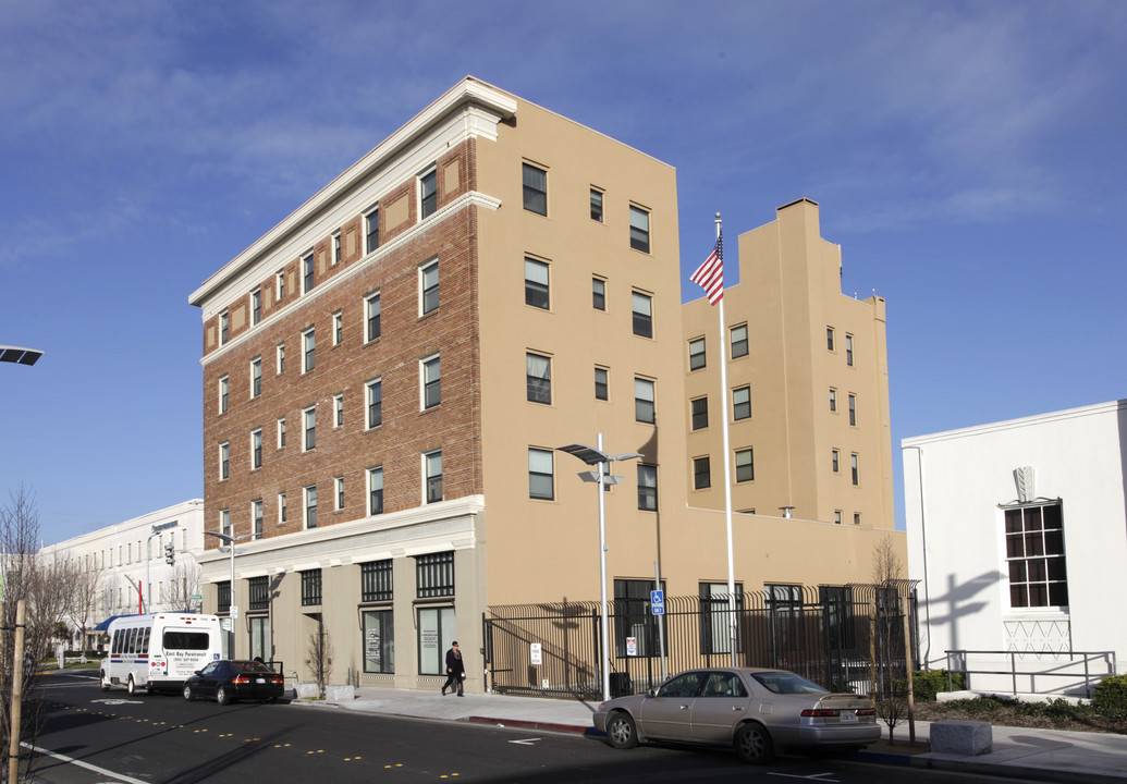 The Carquinez in Richmond, CA - Building Photo