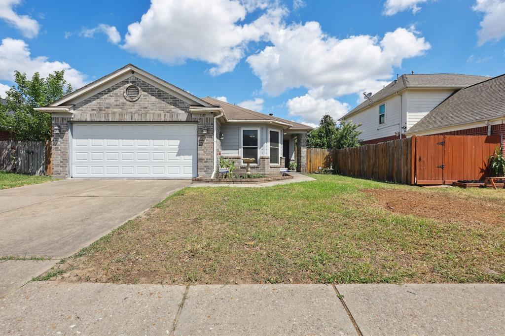 1119 Joshua Tree Ln in Houston, TX - Building Photo