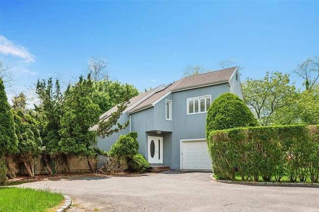 72 Bishops Ln