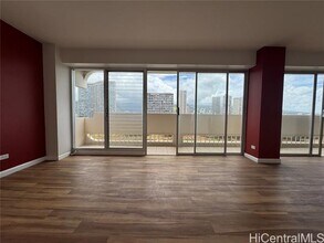 2085 Ala Wai Blvd in Honolulu, HI - Building Photo - Building Photo