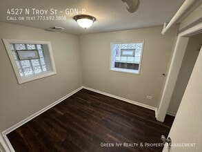 4527 N Troy St in Chicago, IL - Building Photo - Building Photo