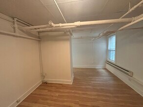 119 Freeman St, Unit B in Brookline, MA - Building Photo - Building Photo