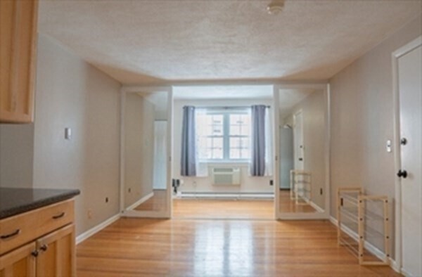 4 Colonial Village Dr, Unit 4 in Arlington, MA - Foto de edificio