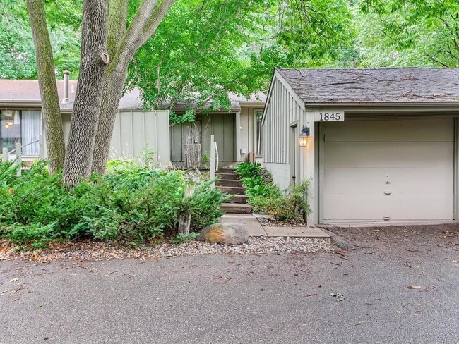 1845 Zanzibar Ln N in Plymouth, MN - Building Photo - Building Photo