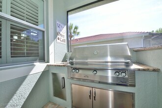 3951 Otter Bend Cir in Ft. Myers, FL - Foto de edificio - Building Photo