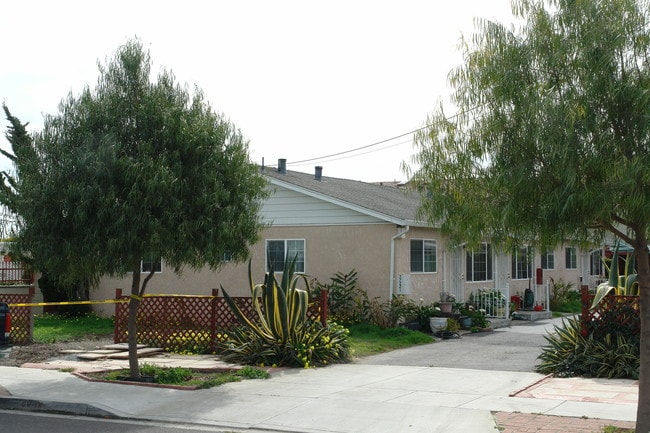 37121 Olive St in Newark, CA - Foto de edificio - Building Photo